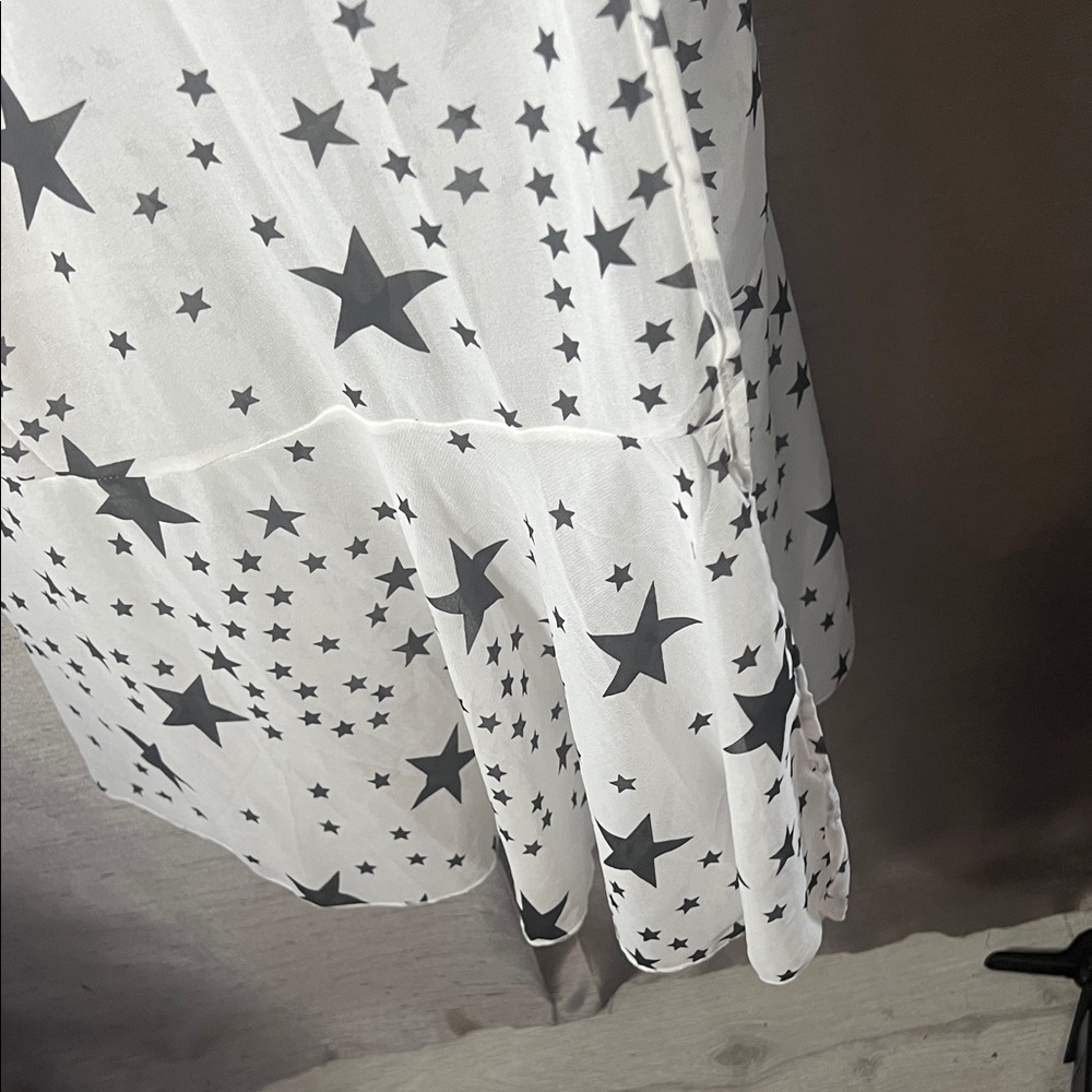 White Star Patterned Long Kimono 53”length, bell sleeves  ruffled - Picture 3 of 6